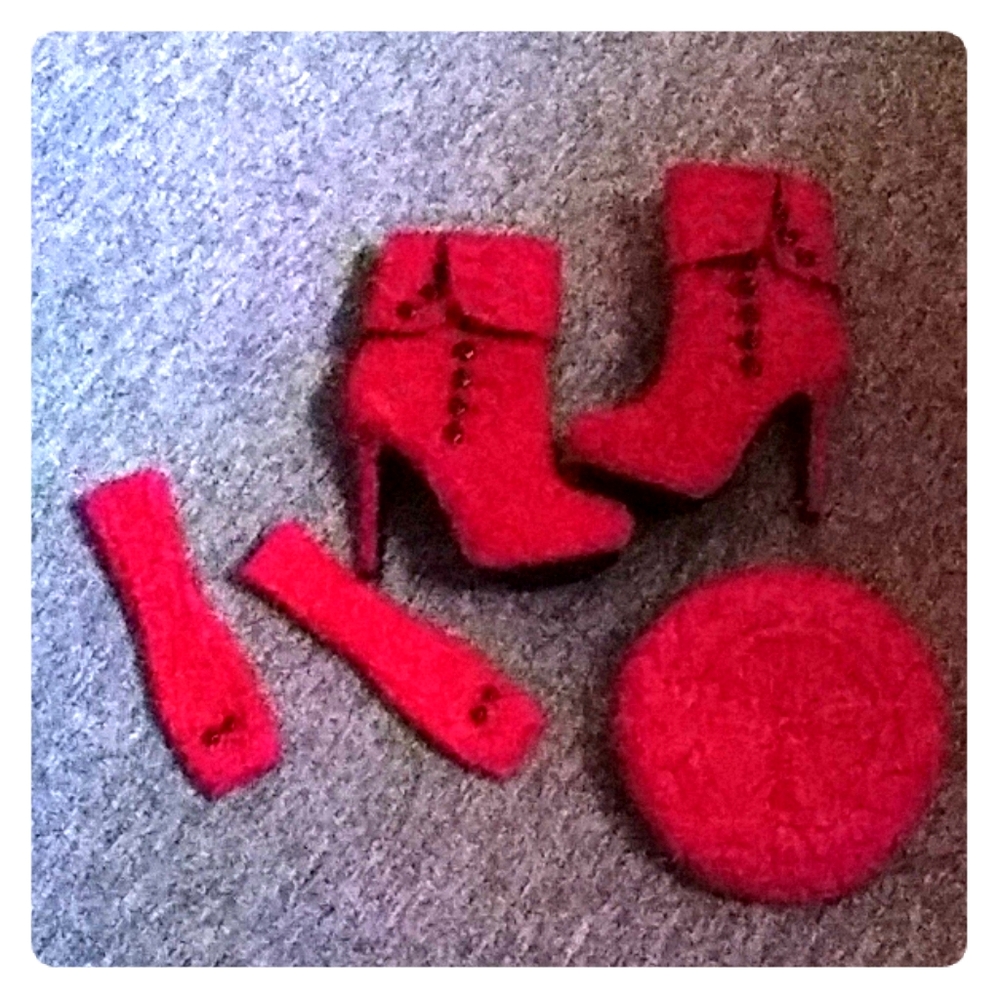 Shoes, sleeves,  and hat